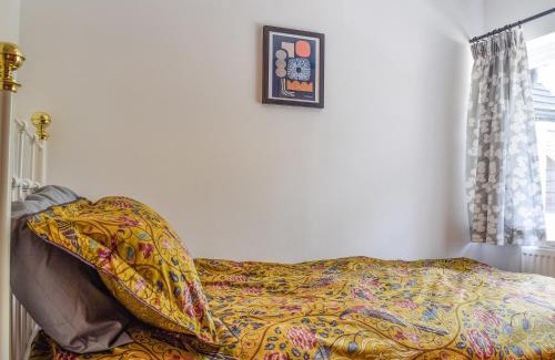 Padbury House | Wayside Cottage