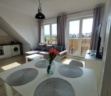 Wesola Apartment | Wczasowa 5 - dwa pokoje 45m2 z tarasem 12m2