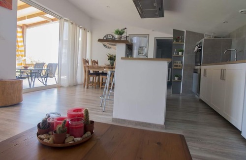 Saint-Dizant-du-Bois House | We are situated in the beautiful and peaceful Charentaise countryside.
