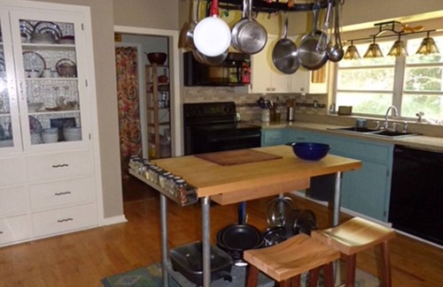 Temple Terrace Bed & Breakfast | We Have the Best Coffee & Pastries and the Bed Is Mighty Fine, Too
