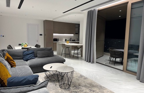 City Centre Apartment | WealthyStays: SkyHigh Central