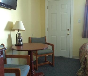 Lanesborough Hotel | Weathervane Motel Lanesboro
