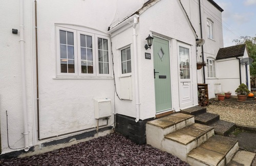 Cam Cottage | WEAVERS COTTAGE, family friendly, with a garden in Cam, Dursley