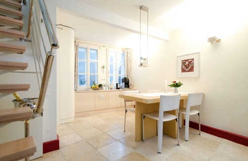 Altstadt House | "Wedding house": Your romantic place to stay in Bremen's old town