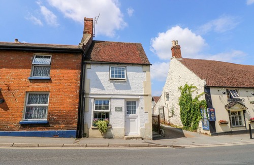 Brading Cottage | Wee Cot