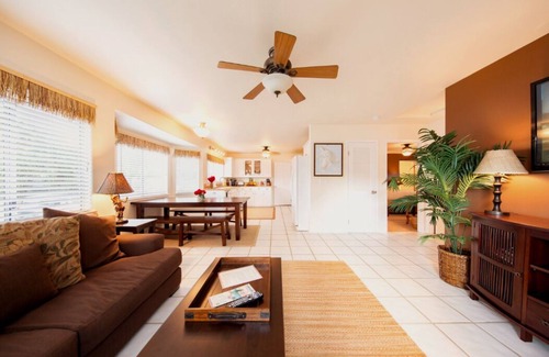 Kamuela House | Weekly/Monthly Discounts! Hawaiian Luxury above Mauna Kea & Hapuna Beach!