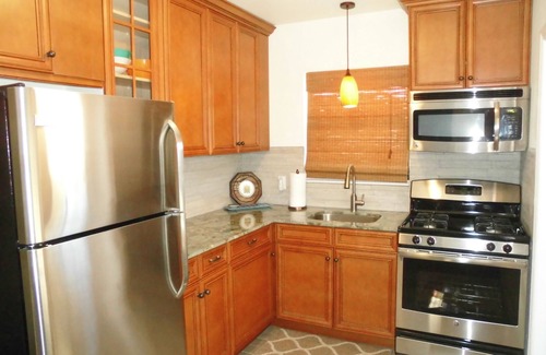 Delray Beach Condo | Weekly & Monthly- easy in/out: Large 1BR Villa w/Pool- Short Walk to Ave/Beaches