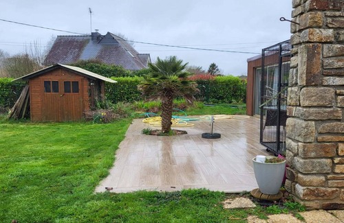 Ploneour-Lanvern House | Weekly rental house with swimming pooleur 5 km from the beach