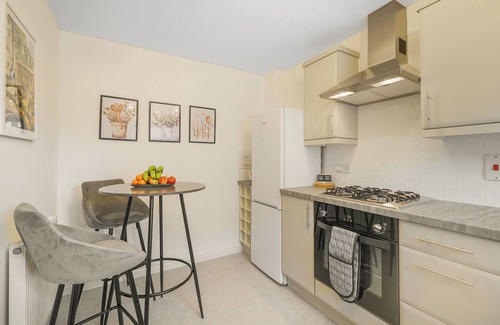 Hartwell House | WeeklyDeal|Relocation|Family|WiFi|Sleeps6