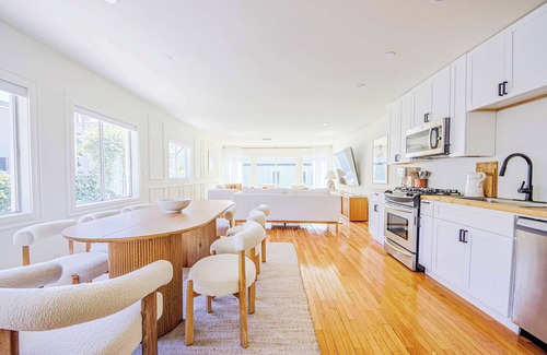 Melrose House | WEHO 12 Pax Charming house with Outdoor Oasis