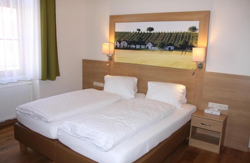 Poysdorf Hotel | Weinhotel Rieder