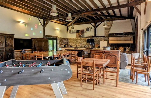 Fretigney-et-Velloreille Cottage | Welcoming lodge perfect for hikers with pets allowed