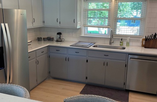 Monona House | Welcome Home! Convenient to All Things Madison
