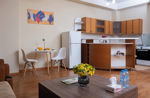 Kentron Apartment | Welcome Malibu Apartments