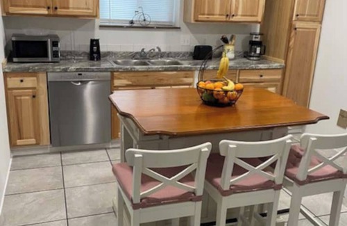 Pocatello House | Welcome Midtown Convenience