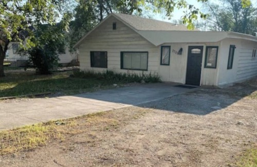 Pocatello House | Welcome Midtown Convenience