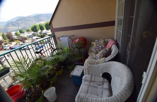 Okanagan-Similkameen Condo | Welcome Snowbirds