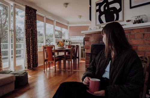 Freycinet House | Welcome to Beaumont at Freycinet, at the base of the majestic Hazards Mountains!
