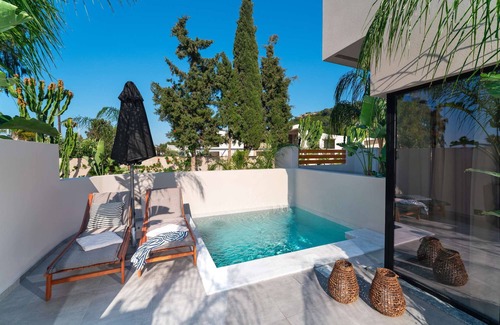 Ixia Apartment | Welcome to Afesou Suites, your perfect sanctuary in the stunning coastal area of Ixia, Rhodes.