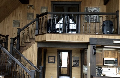 Saint Quentin Cabin | Welcome to Appalachian Lodge! Luxurious cabin situated on a beautiful property