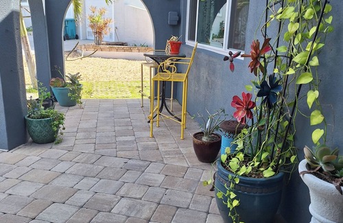 Edgewater Apartment | Welcome to Casita Canal! Fabulous studio apartment on a canal with a pool.