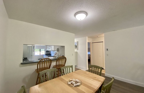 Brewster Condo | Welcome to Chilton Village of the Ocean Edge Resort. Enjoy your stay in a bright first floor condo.