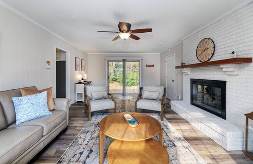 Havelock House | Welcome to Comfort Court. A small town atmosphere close to many amenities.