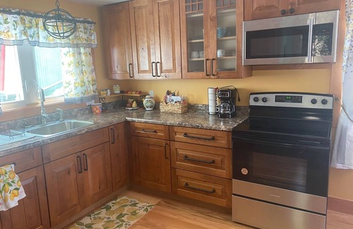 Earlville Cottage | Welcome to Crystal Beach @ the bay.