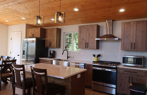 Hayden View Estates House | Welcome to Doe Run! 3-bedroom 2-bathroom lake house.