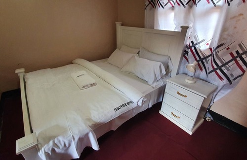 Entebbe Bed & Breakfast | Welcome to Faultfree Safari Motel
