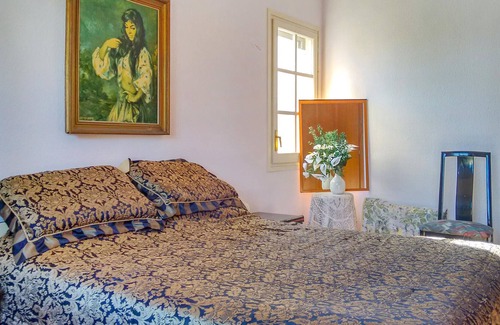 Comarruga House | Welcome to Francás ? Discover a unique oasis in northern Spain.