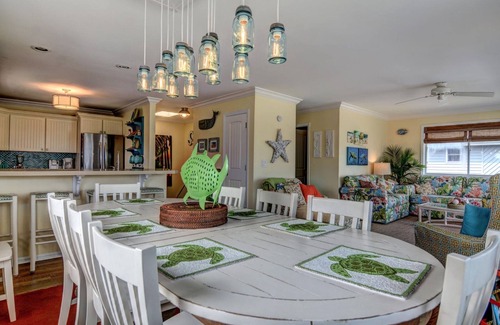 Surf City House | Welcome to HappyHours! 4BdRm, 3Bth, Private Beach Access and Amazing Ameniti