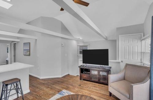 Manasquan Apartment | Welcome to Manasquan Beach 2 - Steps to the Sand