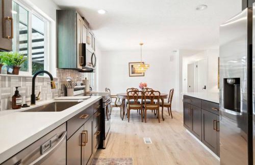 Burien House | Welcome to Modern Bright Home!