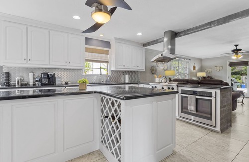 Mississippi City House | Welcome to Oakwood Manor. Private POOL!