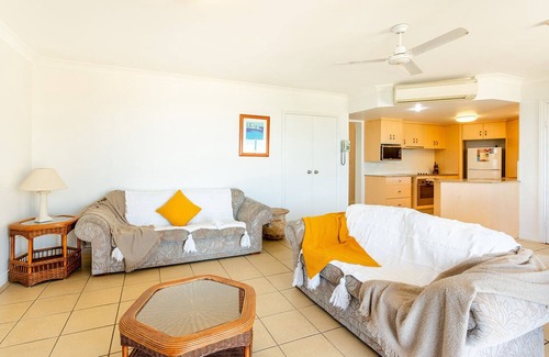 Yeppoon Apartment | Welcome to Ocean View Villa, where paradise awaits you!