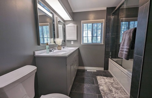 Hendersonville House | Welcome to our charming Hendersonville getaway, where convenience meets comfort!