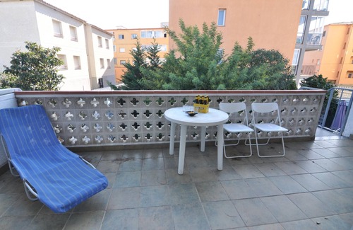 Santa Margarida Apartment | Welcome to our charming apartment for rent in Roses, Costa Brava! Just 500 meters from Santa Margarita beach.