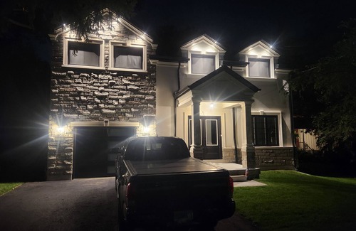 Newmarket Villa | Welcome to our luxurious villa in the heart of downtown Newmarket!