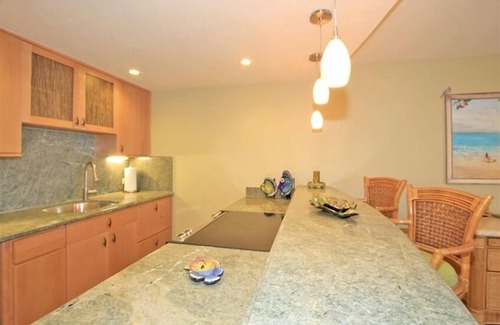 Maalaea Condo | Welcome to our luxury one bedroom Eco-Friendly Honeymoon Suite condo.
