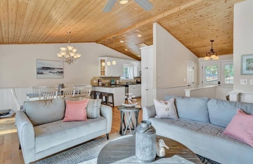 North Shore House | Welcome to Playcation - fun for all ages!