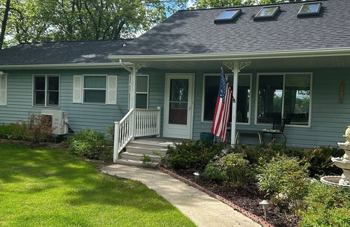 Perham Cabin | Welcome to SUMMER BREEZE on beautiful, crystal clear Paul Lake!