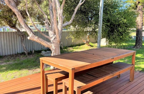 Jurien Bay House | Welcome to the Blue Beach House, a quaint beach shack and beautiful ocean front property in an exclu