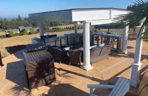 West Salem House | WELCOME TO THE CITY VIEW RV!