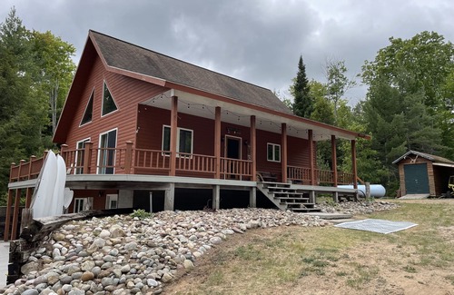 Shingleton House | Welcome to The Nauti Pine Lodge