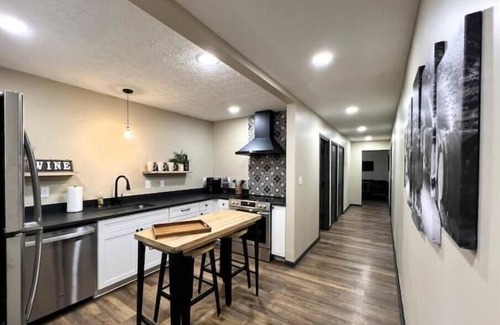Summit Station Apartment | Welcome to The Quarters!