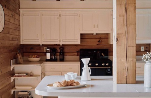 Whites Creek Cabin | Welcome to the Relaxing Cabin