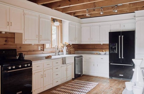 Whites Creek Cabin | Welcome to the Relaxing Cabin