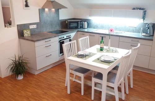 Kiechlinsbergen Apartment | Welcome to the "Schnaeggehiesli" at the beautiful Kaiserstuhl.