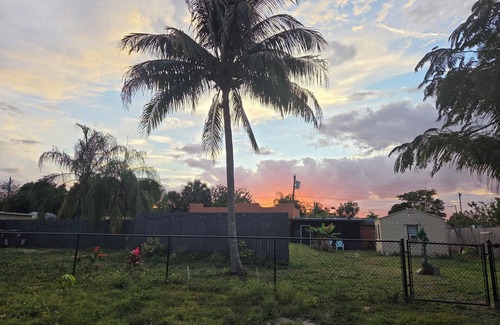 West Palm Beach House | Welcome to the Oasis, a plac3 of peace and tranquility.